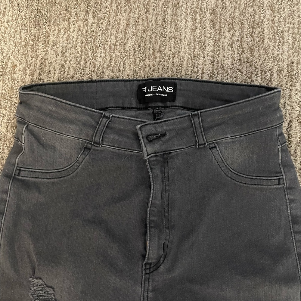 Grey distressed FITJeans size M